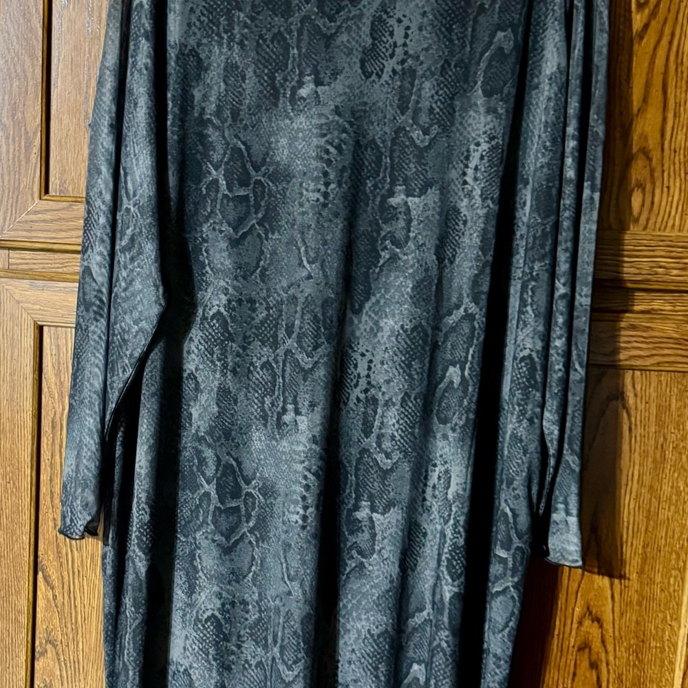 Elegant Gray Snake Print Dress